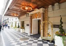 U.S.A. | Après des années de boom, les palaces new-yorkais pleurent la jet-set