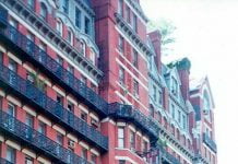 USA | L’hôtel Chelsea de New York rouvre partiellement après 11 ans de fermeture