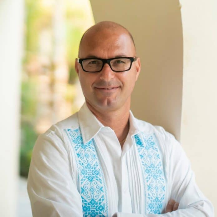 Le salaire ne suffit pas ! par Rocco Bova, Directeur général, Grupo Hotelero 1800 Le salaire ne suffit pas ! par Rocco Bova, Directeur général, Grupo Hotelero 1800