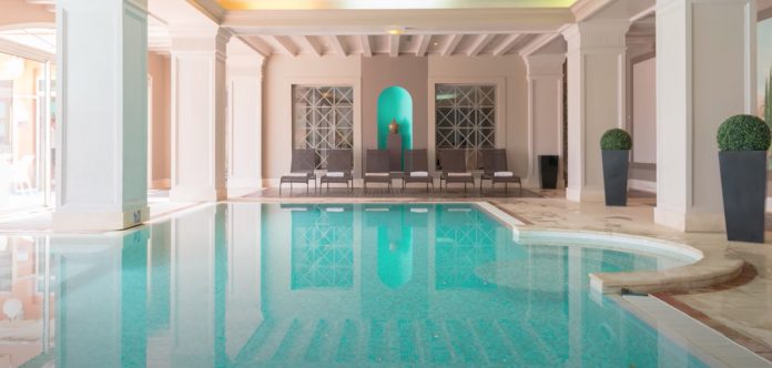 « L’eau et l’électricité n’ont pas été coupées »: cet hôtel abandonné de Sainte-Maxime devient un lieu d’Urbex « L’eau et l’électricité n’ont pas été coupées »: cet hôtel abandonné de Sainte-Maxime devient un lieu d’Urbex