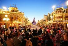 Un employé ruine une demande en mariage, Disneyland Paris s’excuse
