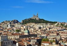 À Marseille, un hôtel-restaurant recrute des réfugiés ukrainiens