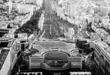 Paris : derrière le nouvel hôtel de luxe, la galère quotidienne des résidents de Montparnasse