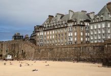Vacances 2022 : les Français ne sont pas fans des hôtels, mais où séjournent-ils ?