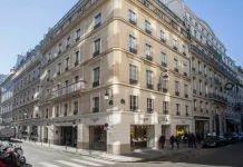 À Paris, l’Hôtel Royal Saint-Honoré vendu à Archer Hotel Capital