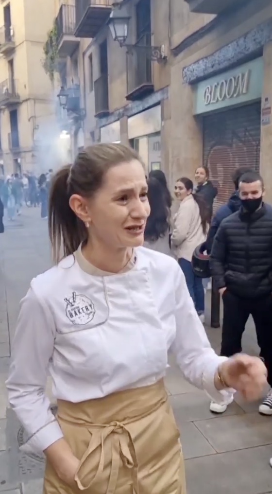Séquence émotion à Barcelone | La Cheffe Lucia Kuráková fond en larmes à l’ouverture de son dernier projet Séquence émotion à Barcelone | La Cheffe Lucia Kuráková fond en larmes à l’ouverture de son dernier projet