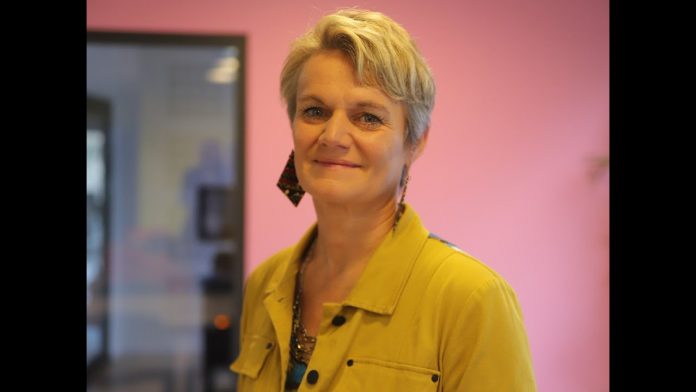 Lyon Métropole | Hélène Dromain : « Les hôtels et restaurants ont intérêt à promouvoir une ville apaisée à Lyon » Lyon Métropole | Hélène Dromain : « Les hôtels et restaurants ont intérêt à promouvoir une ville apaisée à Lyon »