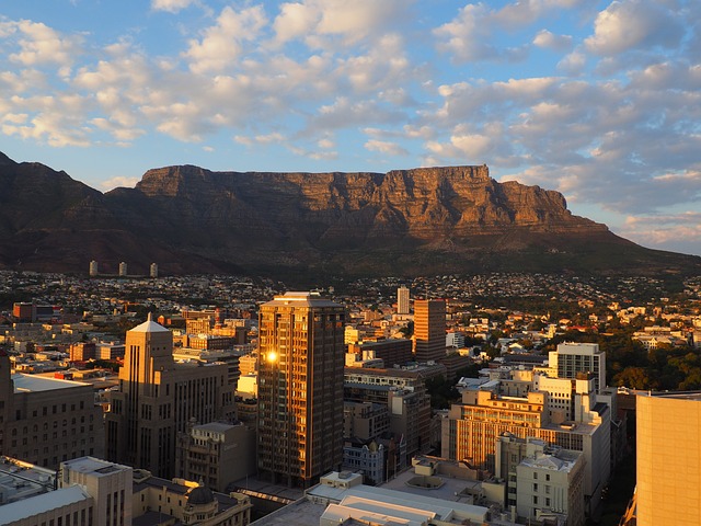 Innovation, Afrique du Sud | Au Cap, Le « Hemp Hotel », plus grand immeuble construit… en chanvre ! Innovation, Afrique du Sud | Au Cap, Le « Hemp Hotel », plus grand immeuble construit… en chanvre !