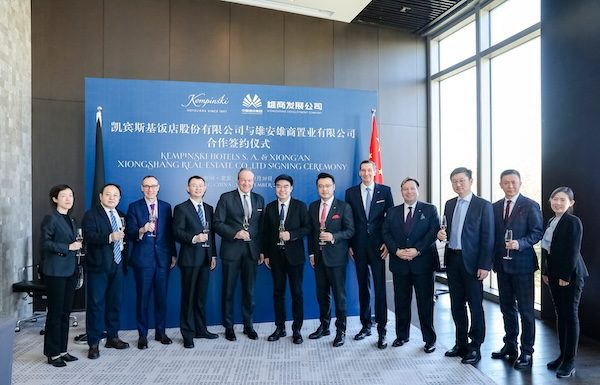 Cérémonie de signature avec les représentants chinois du futur Kempinski Xiong’an @ credit Kempinski
