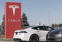 USA | Tesla construit son premier restaurant ! Tesla @ credit Depositphotos