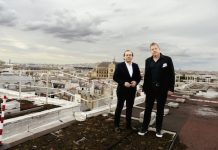 Ouverture début 2027 | Avec Redevco, Radisson Collection signe son premier hôtel parisien au 126 Rivoli ! Federico J. González, Vice-Président exécutif de Radisson Hotel Group et Thierry Cahierre, Président de Redevco France sur les toits du futur Radisson Collection