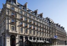 Transaction, Paris | CDL acquiert l’hôtel Hilton Paris Opéra pour 240 millions d’euros Ouvert en 1889, l'hôtel Hilton Paris Opéra de 268 chambres est situé dans le quartier commerçant emblématique du CBD de Paris. Avec la gare Saint-Lazare juste en face, l'hôtel offre un accès facile aux principales attractions touristiques et centres de congrès parisiens. (Photographe : Fabrice Rambert)