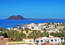 Ouverture 2026, Espagne | Le groupe espagnol « Hoteles Elba » construit un nouvel hôtel à Fuerteventura Lobos Island and Corralejo in Fuerteventura, Spain @ credit Depositphotos