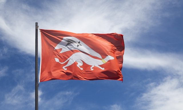 Flag of the city of Vannes waving in mid air @ credit Depositphotos