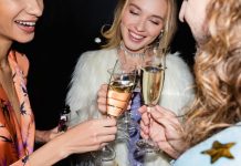 M&A | Hyatt va acquérir Standard International et ses marques hôtelières emblématiques, The Standard et Bunkhouse Hotels, renforçant ainsi sa position de leader dans l’hôtellerie lifestyle Illustration Night Fiesta