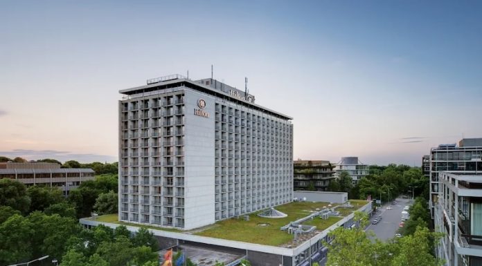 @ credit Hilton Munich, façade extérieure