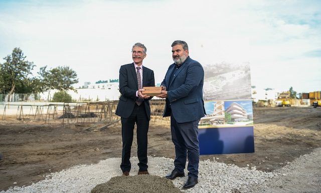 Pose de la première pierre @ credit Mercan Properties