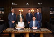 Ouverture fin 2027, Egypte | Accor et ADTIC annoncent la signature du Sofitel Legend Pyramids Giza en Égypte Sofitel-Legend-Pyramids-Giza-Signature_Maud-Bailly-Yahia-Katub-Mehdi-Morah-Agnes-Roquefort-Jean-Baptiste-Recher-Kamal-Rhazali.jpg