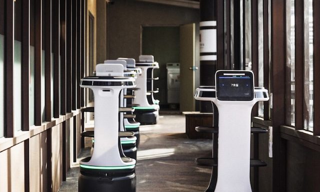 Bear Robotics Servi Plus @ credit LG