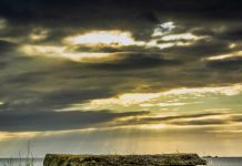 Côtes-d’Armor•Bien-être | À Pleubian, le complexe « bien-être et spa » à la recherche d’investisseurs ! Coucher de soleil, banc à Pleubian @ credit Depositphotos