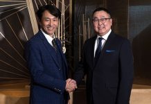 Ouverture T3 2025 • Japon | IHG accélère sa croissance au Japon avec l’ANA Holiday Inn Iwate Kitakam IHG accelerates growth in Japan with ANA Holiday Inn Iwate Kitakami (Hiroshi Nakamura, President & CEO, FET SYSTEM INC & Kiyohito Iinuma, COO, IHG ANA Hotels Group Japan)