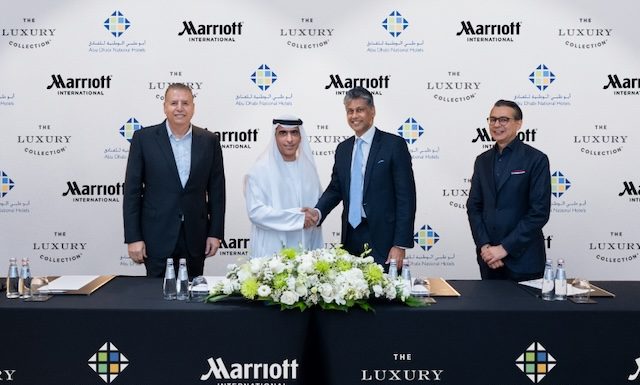 Signing ceremony for the luxury collection in Ras alKhaimah @ credit Marriott
