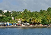 Enchères, Martinique | Hôtel La Batelière, une vente aux enchères avant 3 années de travaux ! Schoelcher, Martinique, France - august 29 2015 : the picturesque seaside