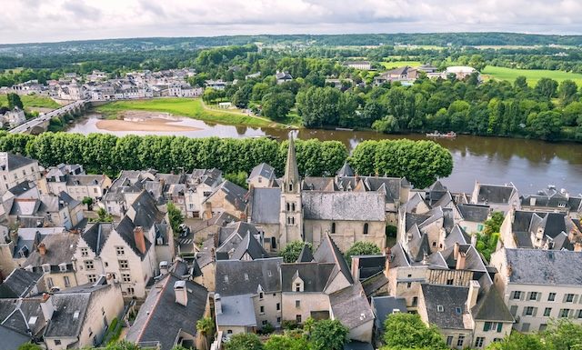 Chinon @ credit Depositphotos