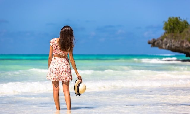 Plage de Zanzibar @ Depositphotos_111632032_XL