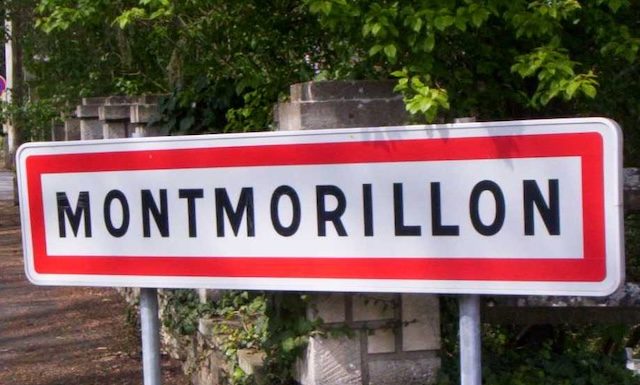 Panneau_Montmorillon @ credit Wikipedia Commons