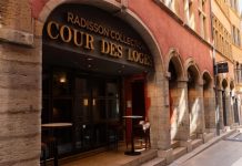 Ouverture | Radisson Collection fait ses débuts en France avec l’ouverture du Cour des Loges à Lyon Radisson Cour des Loges @ credit Radisson - Moyenne