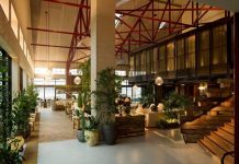 Australie | Ouverture du 1 Hotel Melbourne, quand le luxe s’accorde avec la nature Starwood Hotels-1MB-CraneBarLounge-Entrance-Image-Credit--Mikkel-Vang