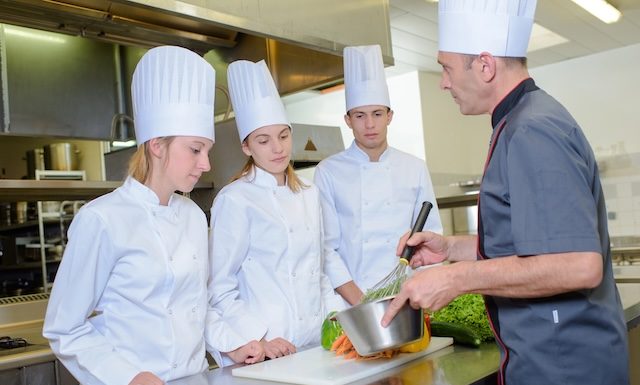 Apprentissage, rémunération @ credit Depositphotos