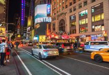Ouverture, NYC | ✨ Hyatt Regency Times Square sur la scène à Broadway ✨ Times Square, NYC @ credit Depositphotos