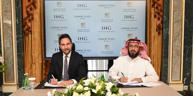 Cérémonie de signature du Crowne Plaza Madinah al Haramin @ credit IHG