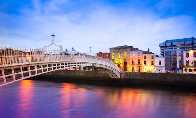 Dublin Quay au crépuscule @ credit Depositphotos.com
