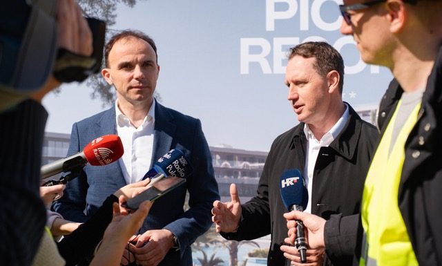 Le maire de Poreč, Loris Peršurić, et le président du directoire de Valamar, Željko Kukurin