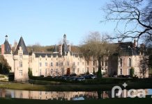 Perspectives | Château d’Esclimont : grandeur passée mais avenir incertain ? Château d'Esclimont @ credit Par Frédéric BISSON from Rouen, France — Château d'Esclimont (081), CC BY 2.0, https://commons.wikimedia.org