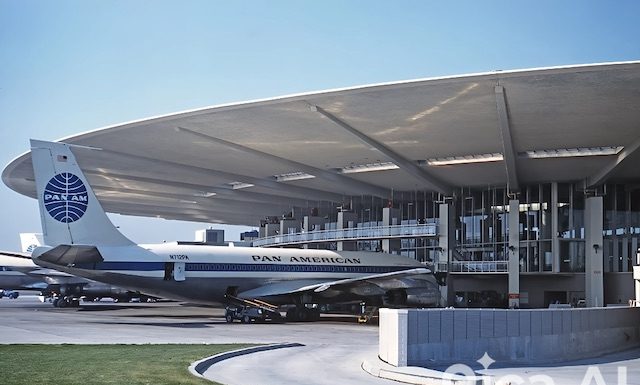 Par Jon Proctor — https://www.jetphotos.com/photo/6867311, GFDL 1.2, https://commons.wikimedia.org/w/index.php?curid=17126815
