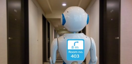 Robotisation | Quand la protection des femmes de chambre accélère la robotisation des hôtels Robot de service @ credit Depositphotos.com