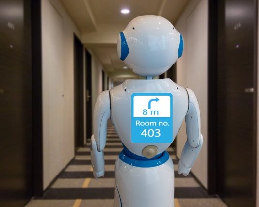 Robotisation | Quand la protection des femmes de chambre accélère la robotisation des hôtels Robot de service @ credit Depositphotos.com