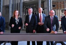 Ouverture 2026, USA | À Indianapolis, « topping-off* » : Signia by Hilton atteint le 38ᵉ et dernier étage ! Signia by Hilton Indianapolis, Topping Off Ceremony @ Credit-Rob-Banayote