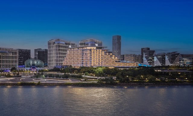 Waldorf Astoria Shanghai-Qiantan-Exterior-Night @ credit Hilton