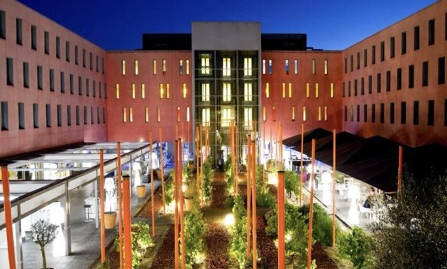 Radisson blu Toulouse Airport @ credit Christie & Co