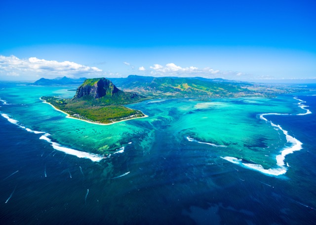 Île Maurice | Groupe Currimjee (Iko) : Dhiren Ponnusamy prend les commandes, Le Chaland (Anantara) bientôt confié à Constance Île Maurice @ credit Depositphotos