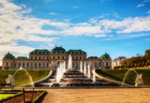 Opérateur, Autriche | 1912 Hotels reprend l’exploitation de l’Hotel Raphael à Vienne Belvedere palace in Vienna, Austria on a sunny day