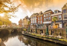 🇳🇱 Conversion, Pays-Bas | Van der Valk s’agrandit à Leeuwarden : l’ancien bureau des impôts va devenir un hôtel leeuwarden