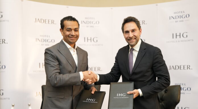 Cérémonie de signature Mahmoud Abou Al Khair et Haitham Mattar @ credit IHG