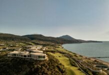 Design | LIV Hospitality Design Awards, les lauréats de la 6e édition récompensent l’excellence mondiale du design hôtelier Costa Navarino, Mandarin Oriental @ credit LIV Hospitality Design Awards.jpg