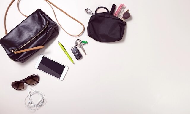 Le test du sac à main est illégal